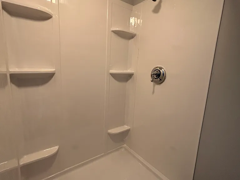 52 Monroe Ave #2F — Photo 16