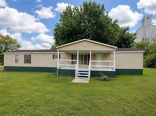 809 W 9th St, Baxter Springs, KS 66713