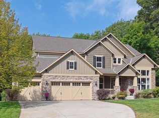 7100 Gunflint Trl, Chanhassen, MN 55317