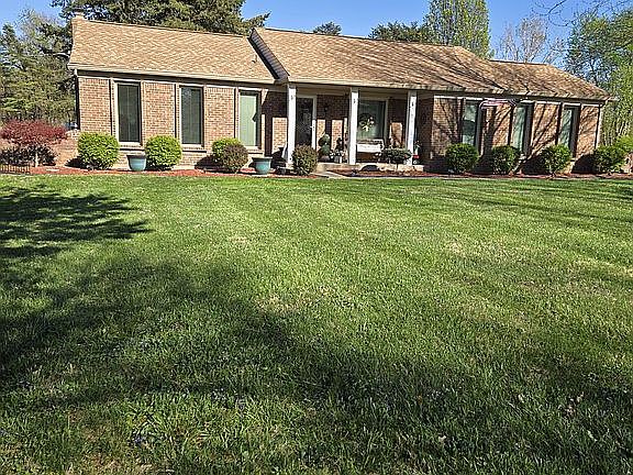 2nd image of 6578 Emerald Dr