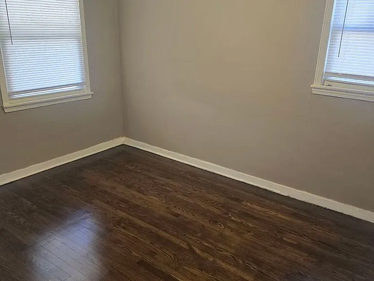453 Hovey St — Photo 15