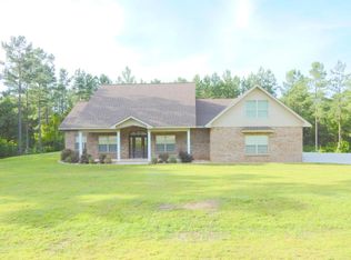 1204 Pine Bluff Dr, Chipley, FL 32428