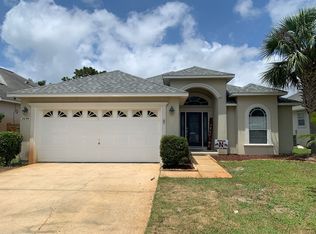 2039 Fountainview Dr, Navarre, FL 32566