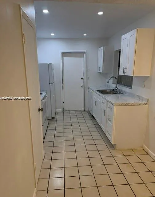 Fairway House Sec 1 — Photo 3