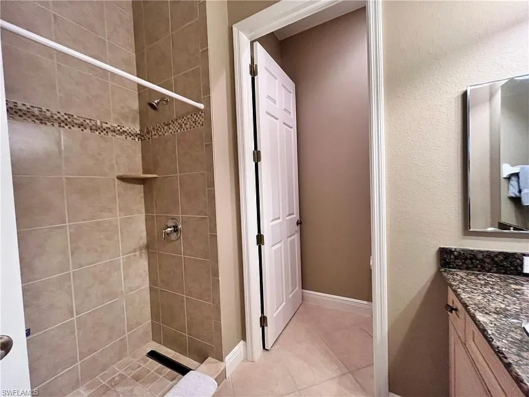 190 Shadroe Cove Cir #703 — Photo 15