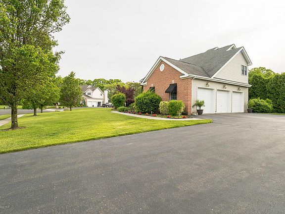 3rd image of 2296 S Tapestry Ct