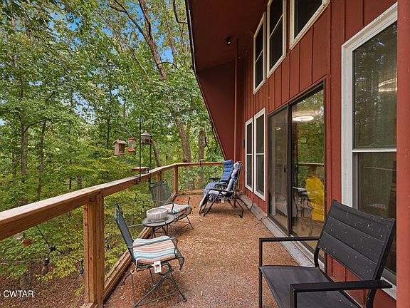 3rd image of 240 Birdsong Ln