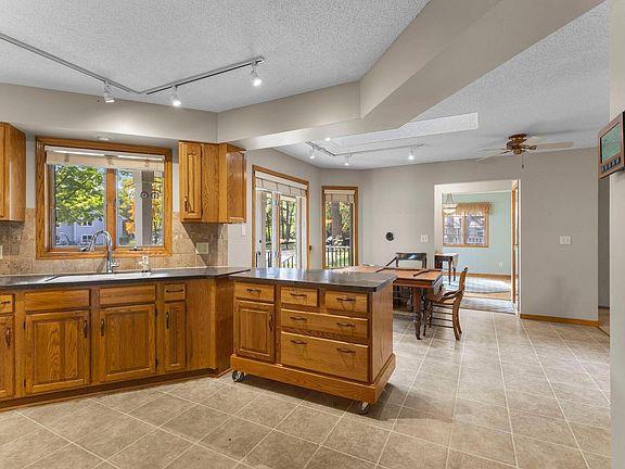 5th image of 12354 Magnolia Cir NW