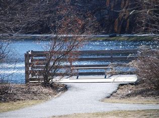 93 Inningwood Rd, Millwood, NY 10546