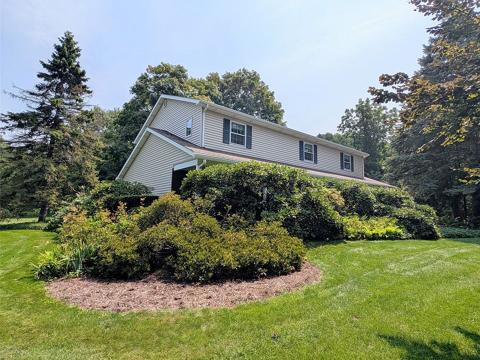 1st image of 815 Elizabeth Ln
