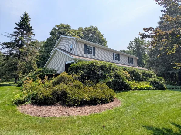815 Elizabeth Ln, Erie, PA 16505