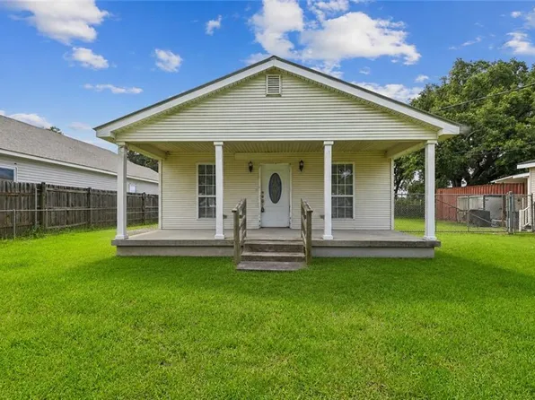 1045 Oak Ave, Westwego, LA 70094