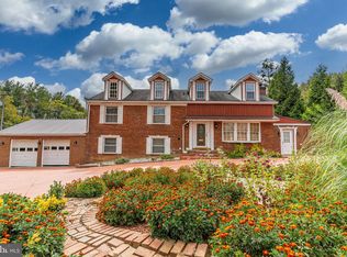 7287 Redd Rd, Falls Church, VA 22043