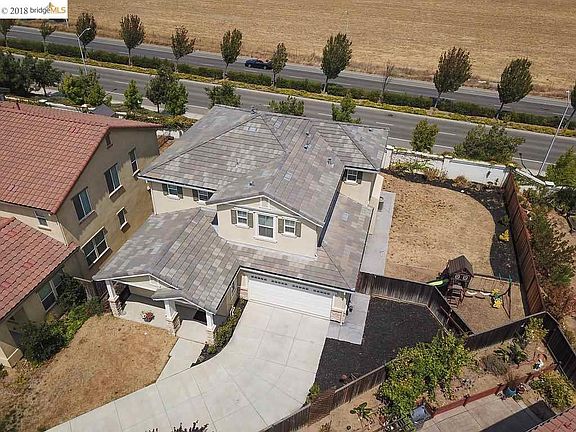 2nd image of 21 Baritan Bay Ct