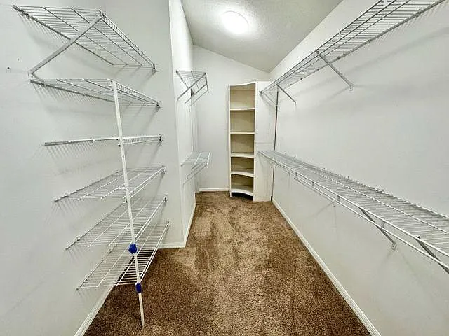 955 W Charing Cross Cir — Photo 23