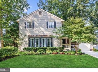 7 Beechwood St, Turnersville, NJ 08012