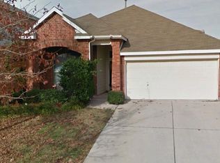 10704 Bluestone Rd, Fort Worth, TX 76108