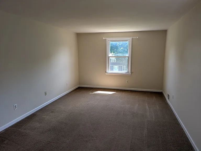 15 Crestview Dr — Photo 9
