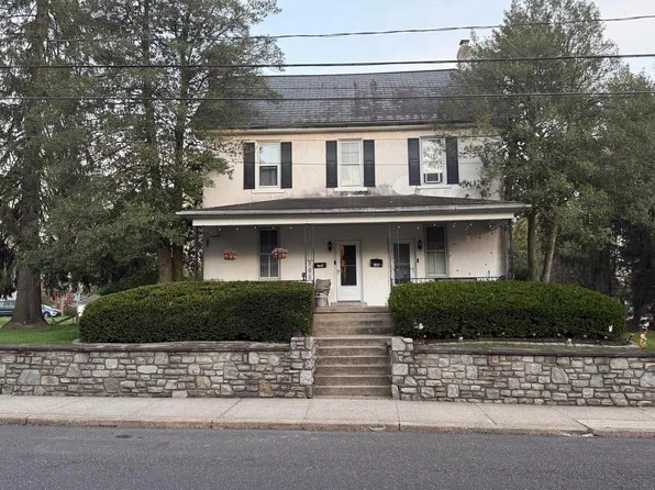104 W Chestnut St, Souderton, PA 18964