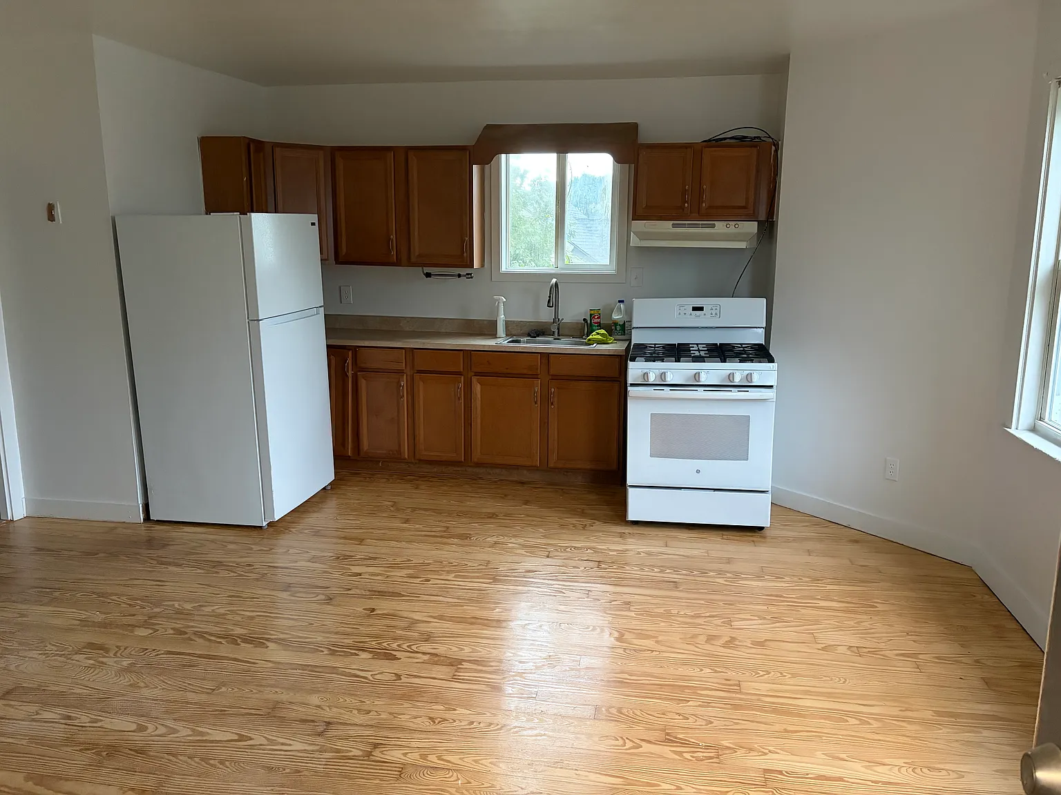 2229 S Main St — Photo 1