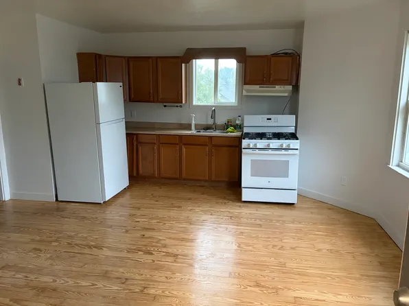 2229 S Main St, Fall River, MA