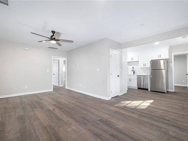 896 Oakland Dr SW — Photo 5