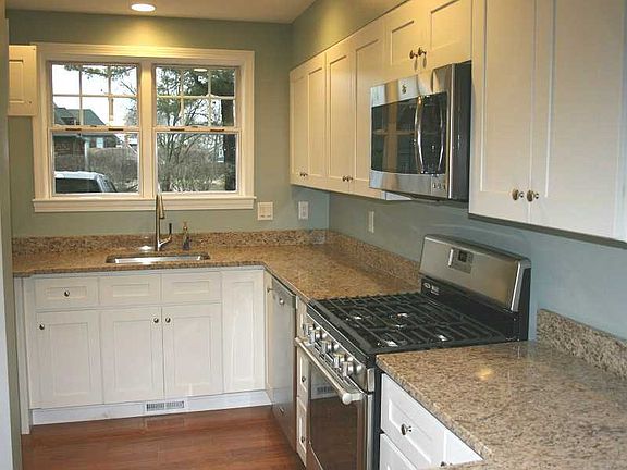 2nd image of 8 Gardencourt Dr