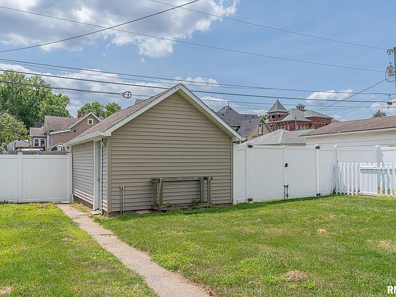 4th image of 817 W 16th St
