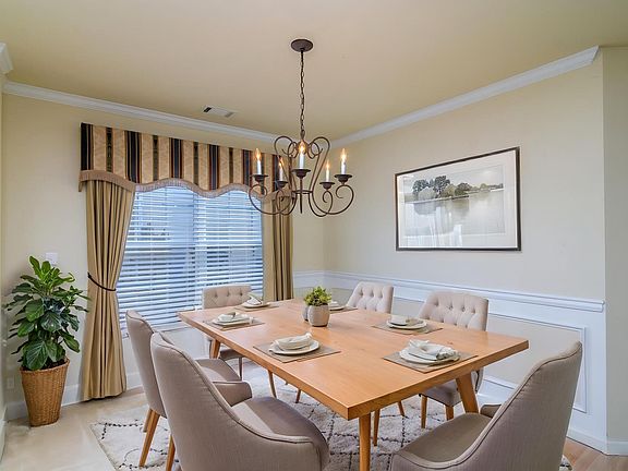 4th image of 109 Ridgebrook Way