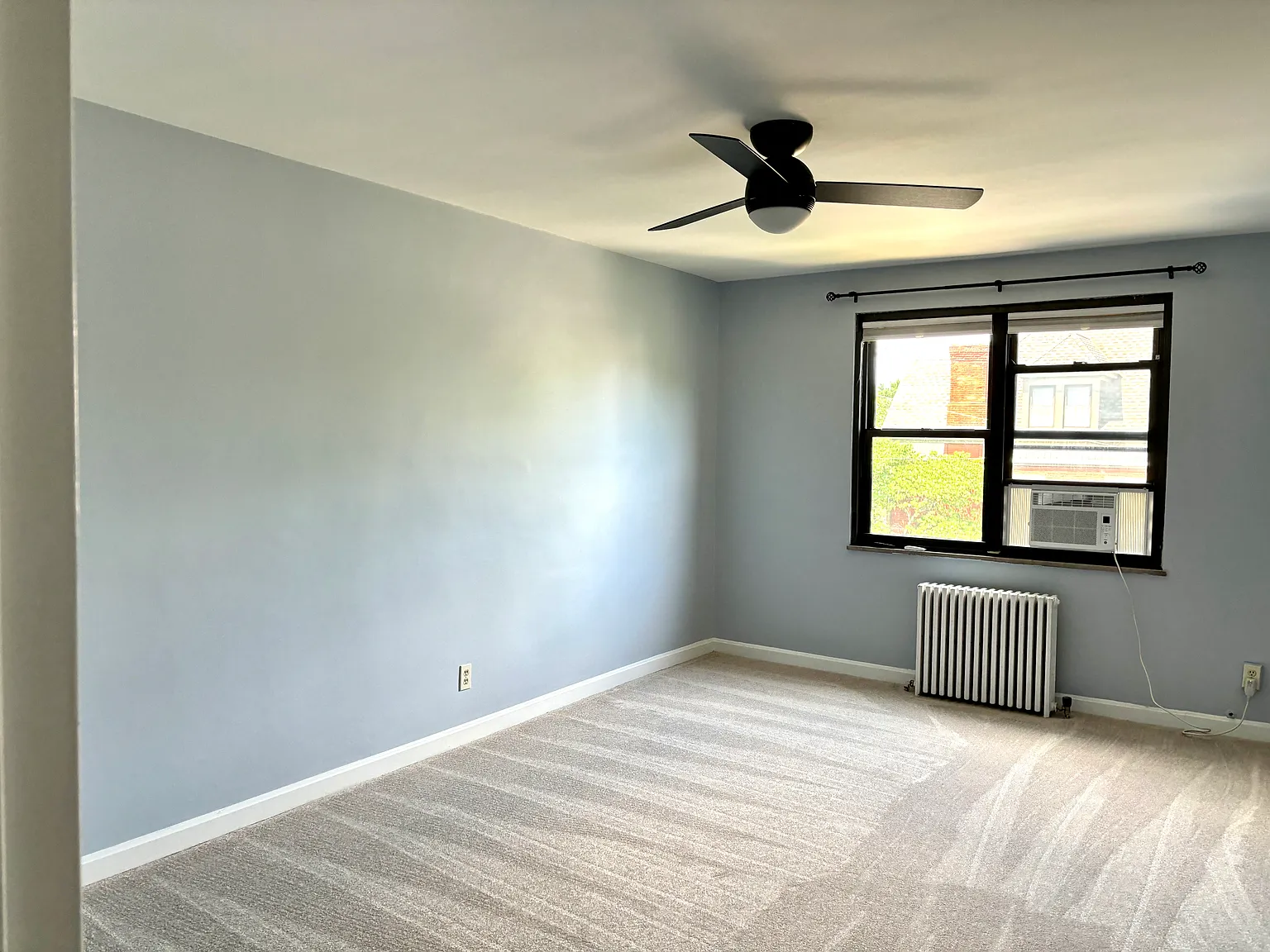 2 bed, 1085 sqft, $1,950 — Photo 4
