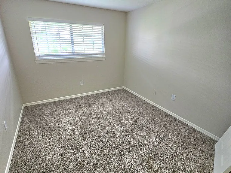 1695 Lee Rd #D213 — Photo 3