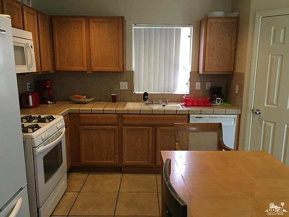 4th image of 66102 Cahuilla Ave
