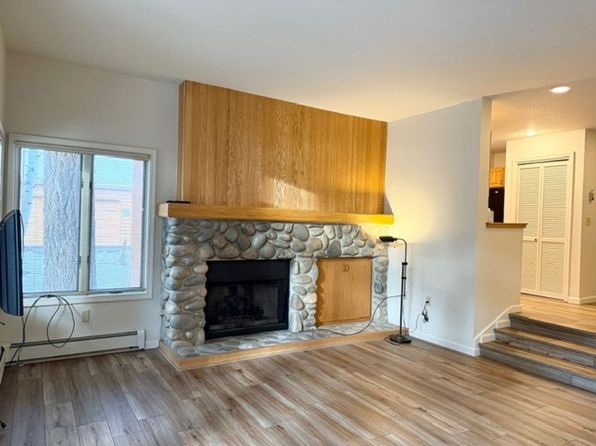 120 Village Blvd #123