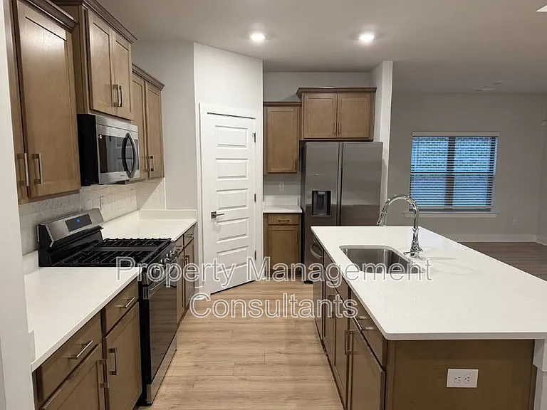 14872 Demarie Ln — Photo 8