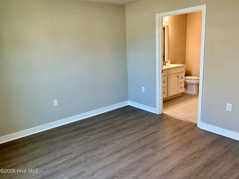 2030 Parow Ln NW #F — Photo 15