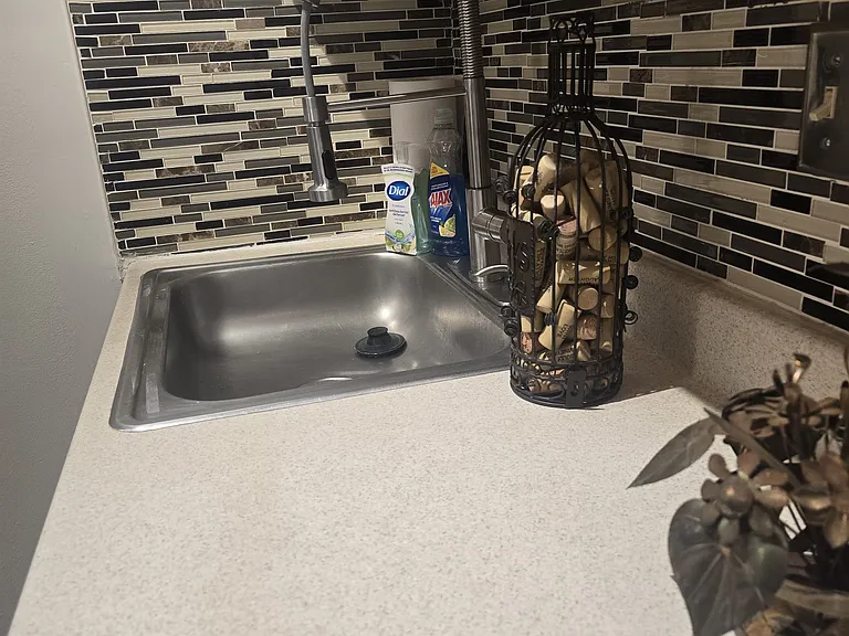 1622 Bainbridge St #3F — Photo 10