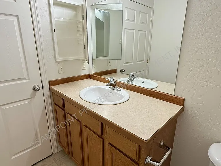 327 Olive St #C — Photo 22