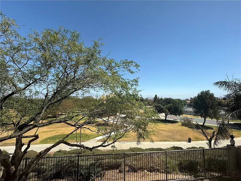 309 Lydia Ln — Photo 23