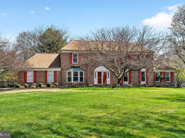 13 Madison Dr, West Windsor, NJ 08550