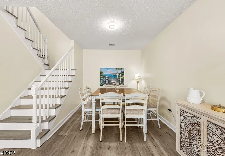41 Tall Oaks Ct — Photo 25