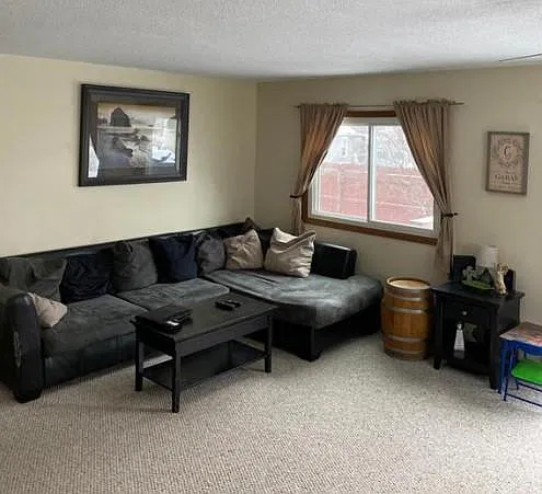 3 bed, 1250 sqft, $1,600 — Photo 3
