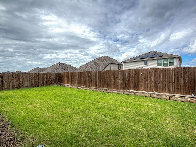 1817 Arbor Dr — Photo 13