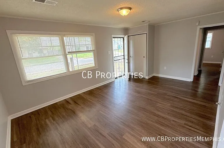 4734 Saratoga Rd — Photo 4