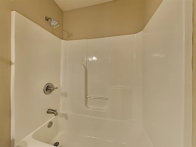 6827 Harvest Grove Ln — Photo 11