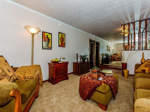 4th image of 5813 Holston Dr