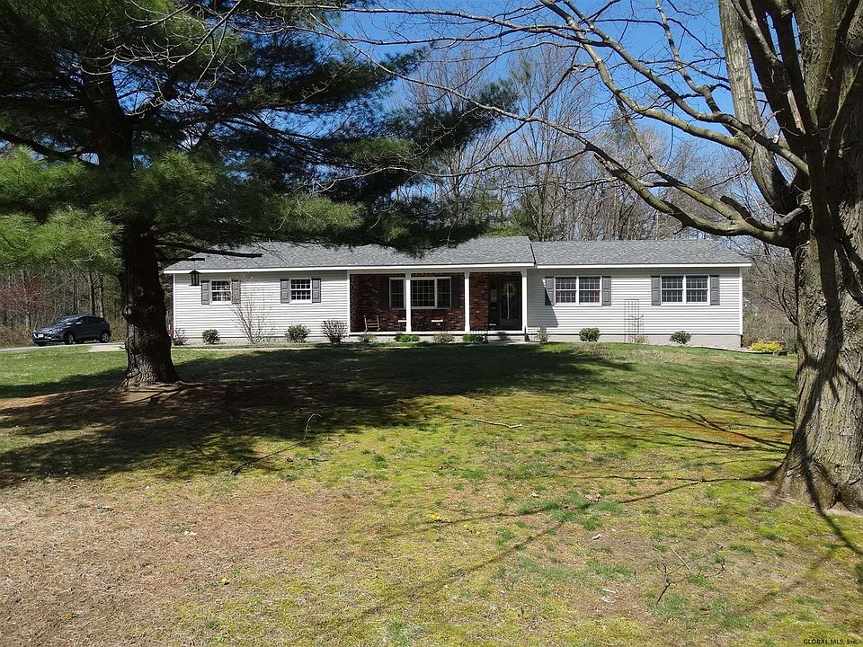 1st image of 537 Clifton Park Center Rd