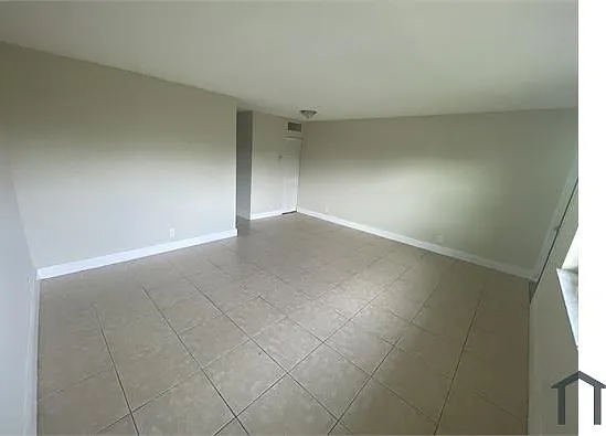 201 NW 32nd Ct #207 — Photo 13