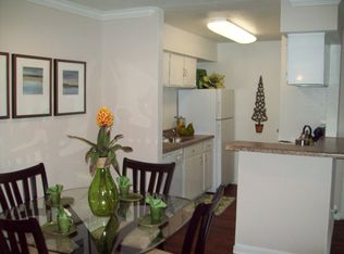 1800 El Paseo St APT 304, Houston, TX 77054