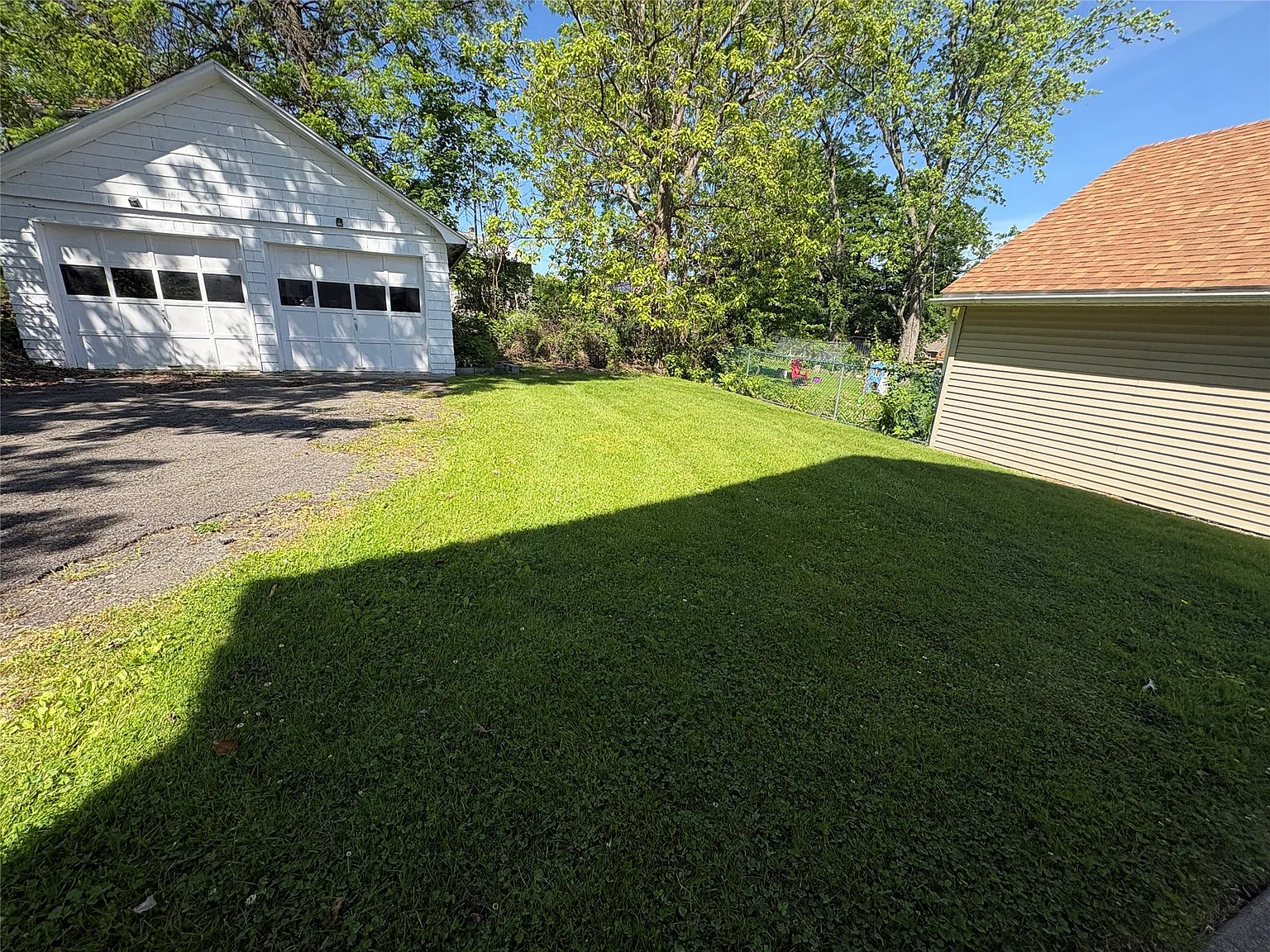2 bed, 1.0 bath, 923 sqft, $1,500 — Photo 3