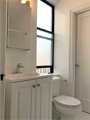 Rented by Dynamik Realty | media 9